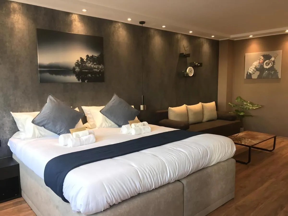 Mike'S Four Apartment Dusseldorf Homestay